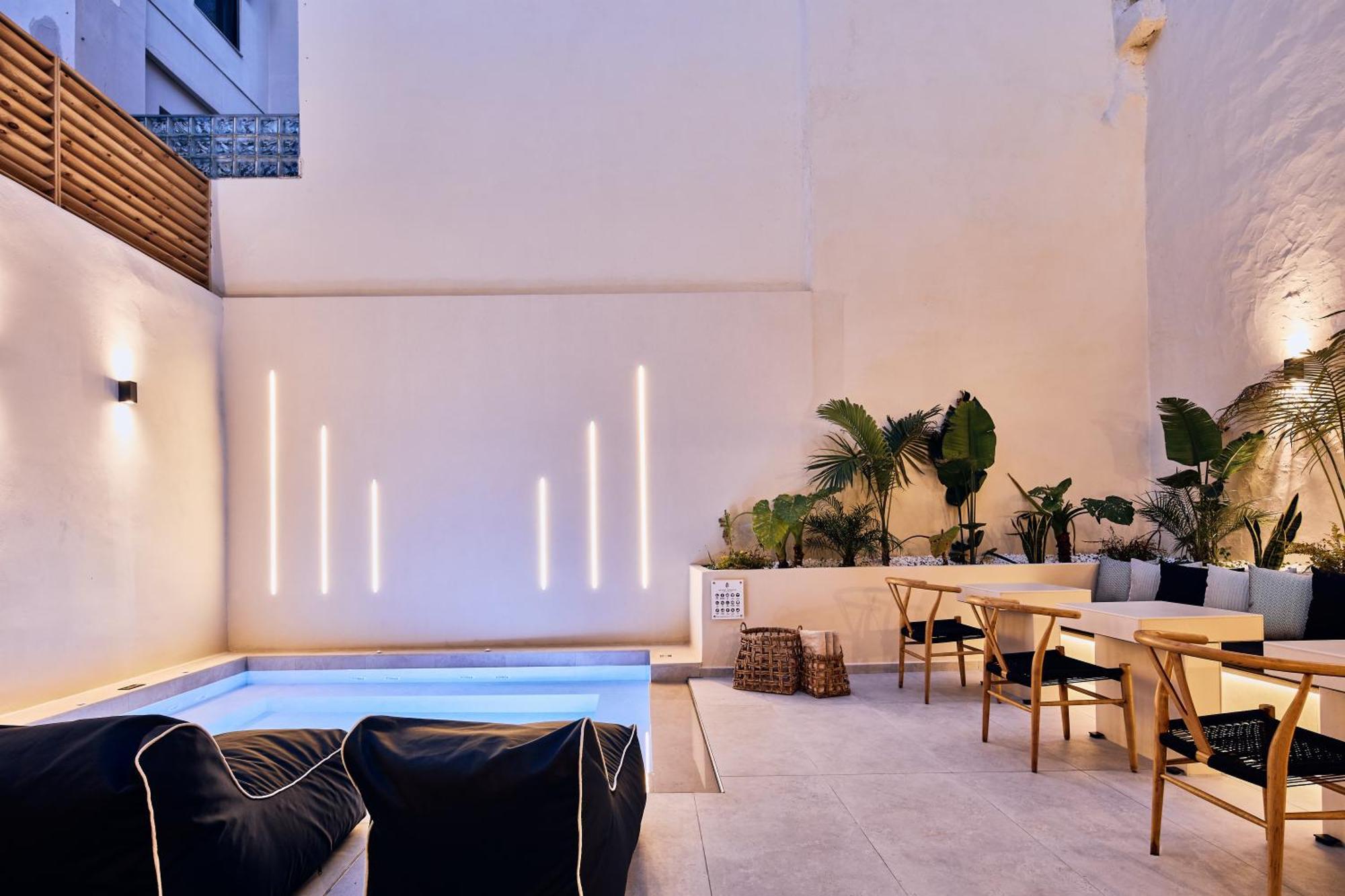 Grande Madonna Luxury Boutique Suites レティムノ エクステリア 写真